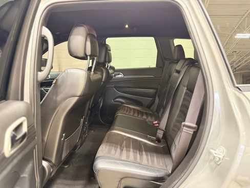 Used 2022 Jeep Grand Cherokee Laredo X image 34