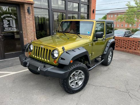 Used 2008 Jeep Wrangler Rubicon w/ Dual Top Group AWD/4WD image 2