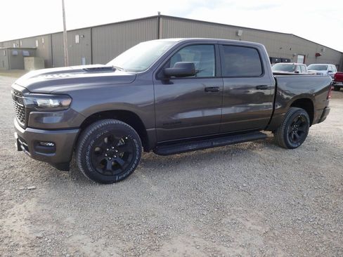 New 2026 RAM 1500 Express AWD/4WD image 8