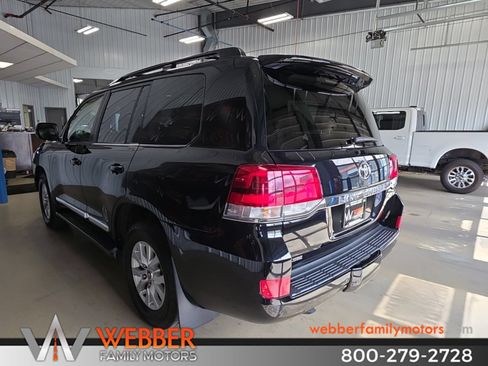 Used 2016 Toyota Land Cruiser w/ Four Season Floor Mat Package AWD/4WD image 19