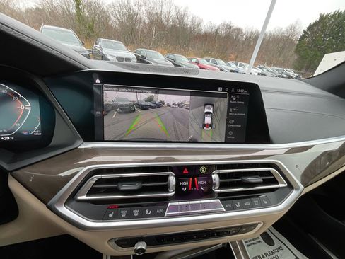 Used 2022 BMW X5 xDrive40i w/ Parking Assistance Package image 19