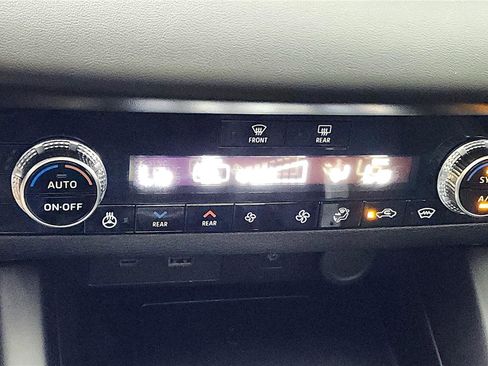 Used 2024 Mitsubishi Outlander SEL Black Edition AWD/4WD image 29