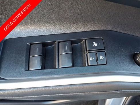 Certified 2025 Toyota Highlander XLE image 29