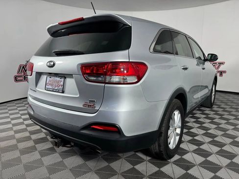 Used 2018 Kia Sorento L FWD image 26