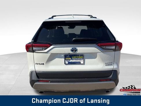 Used 2022 Toyota RAV4 Limited w/ Limited Grade Weather Package AWD/4WD image 7