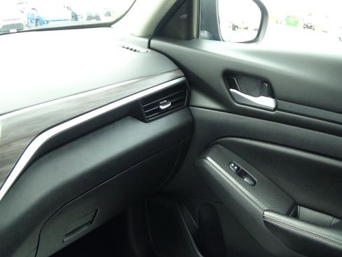 Used 2025 Nissan Altima 2.5 SV image 28