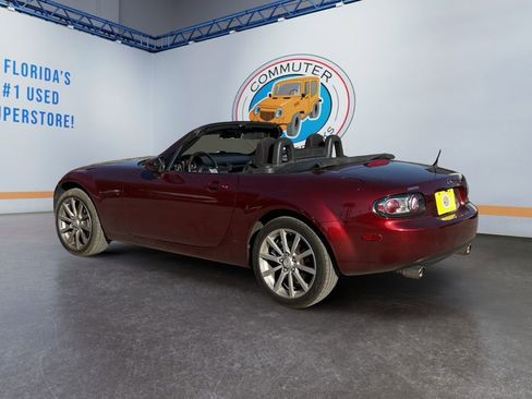 Used 2006 MAZDA MX-5 Miata Convertible image 4