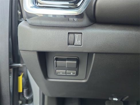 New 2025 GMC Canyon Elevation w/ Convenience Package image 23