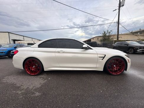 Used 2018 BMW M4 Convertible RWD image 2