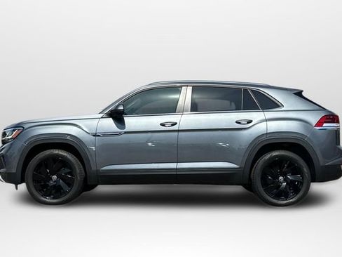 Used 2020 Volkswagen Atlas Cross Sport SE w/ Towing Package image 9