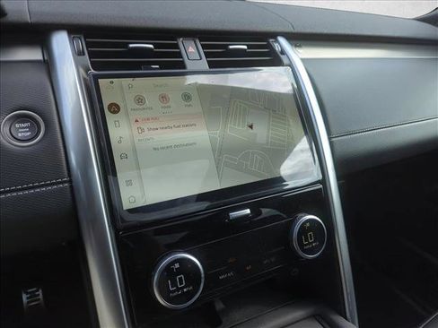 Certified 2024 Land Rover Discovery Dynamic SE image 26