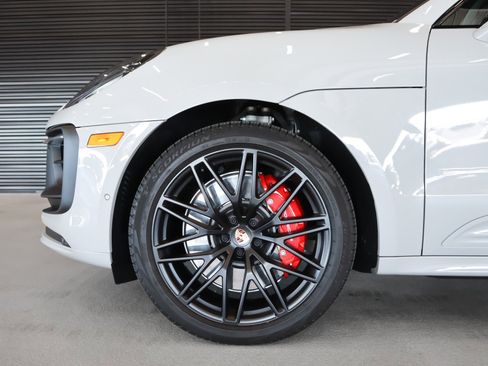 Used 2026 Porsche Macan GTS image 12