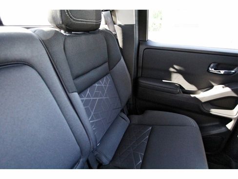 New 2026 Nissan Frontier SV w/ SV Convenience Package image 12