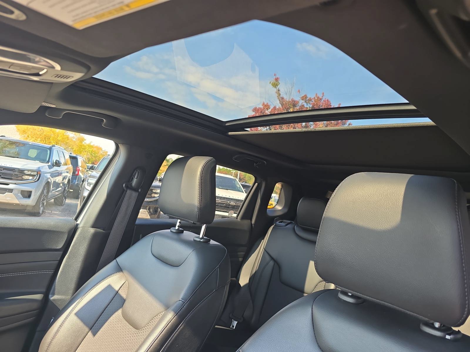 Used 2022 Jeep Compass Latitude w/ Sun and Sound Group FWD image 28