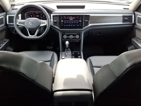 Used 2023 Volkswagen Atlas SE image 11