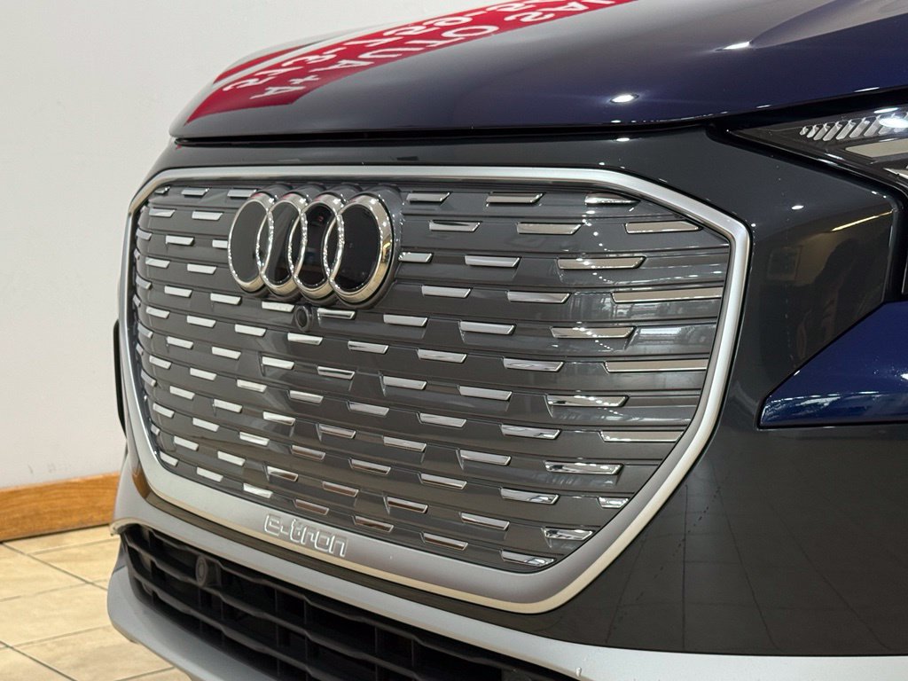 Used 2023 Audi Q4 e-tron Prestige AWD/4WD image 2