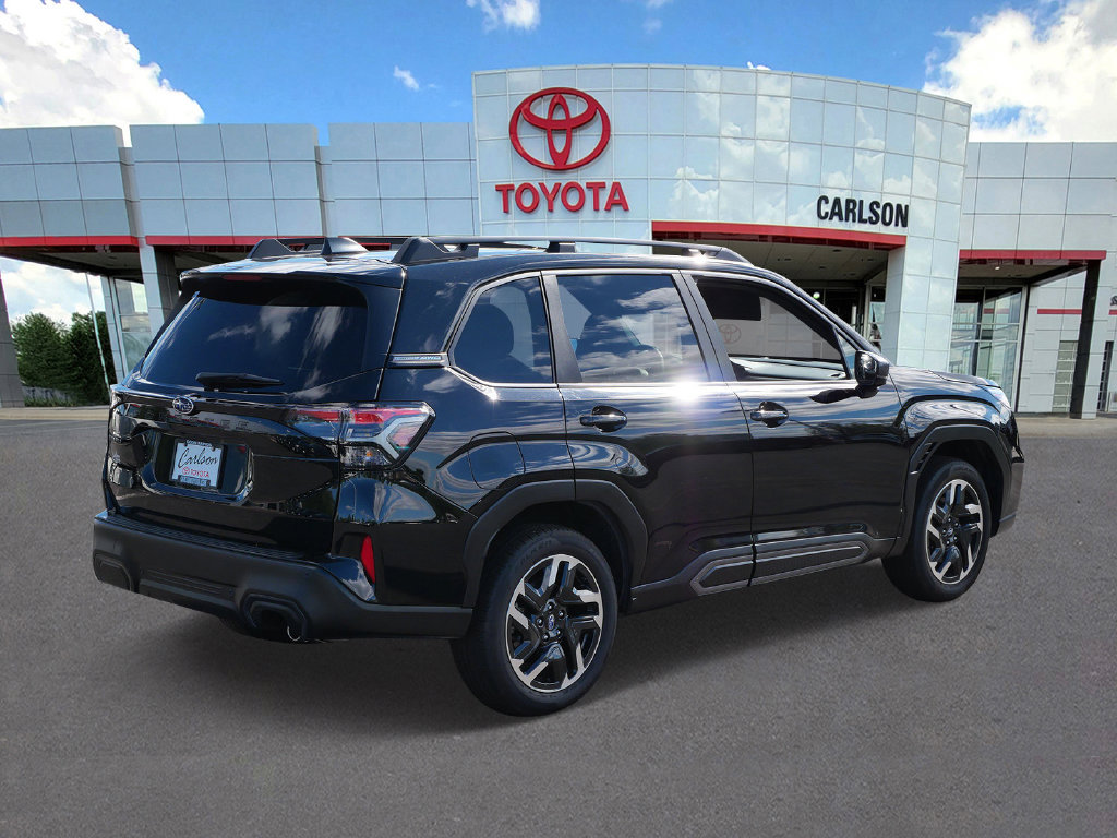 Used 2025 Subaru Forester Limited AWD/4WD image 5
