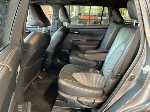 Certified 2023 Toyota Highlander XSE AWD/4WD image 22