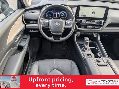 Used 2024 Toyota Grand Highlander Platinum image 14