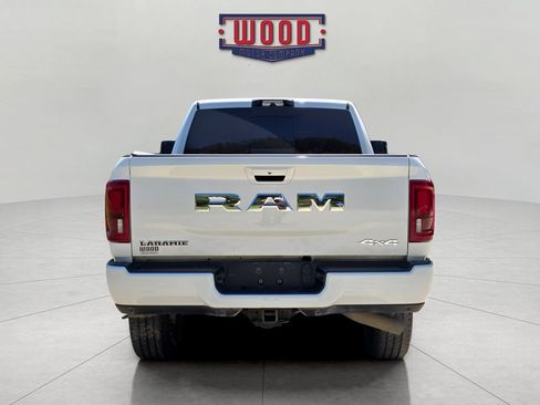 Used 2025 RAM 2500 Laramie AWD/4WD image 3