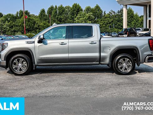 Used 2025 GMC Sierra 1500 SLT RWD image 9
