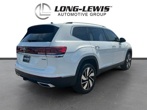 Used 2024 Volkswagen Atlas SEL AWD/4WD image 7