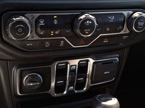 Used 2022 Jeep Wrangler Unlimited Sport AWD/4WD image 21