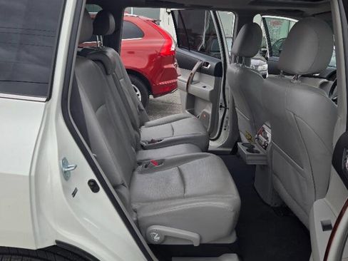 Used 2011 Toyota Highlander Limited image 19