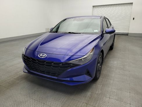 Used 2023 Hyundai Elantra SEL image 15