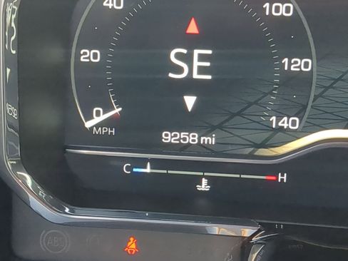 Used 2023 GMC Sierra 1500 Elevation w/ Preferred Package image 17