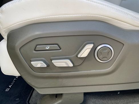 Used 2025 Hyundai Santa Fe Calligraphy FWD image 10
