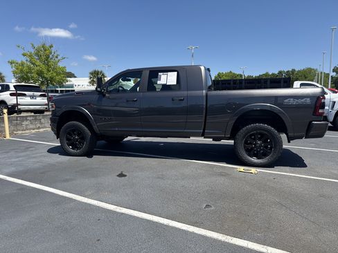 Used 2022 RAM 2500 Laramie w/ Night Edition AWD/4WD image 11