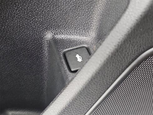 Used 2020 Honda Civic Touring image 32