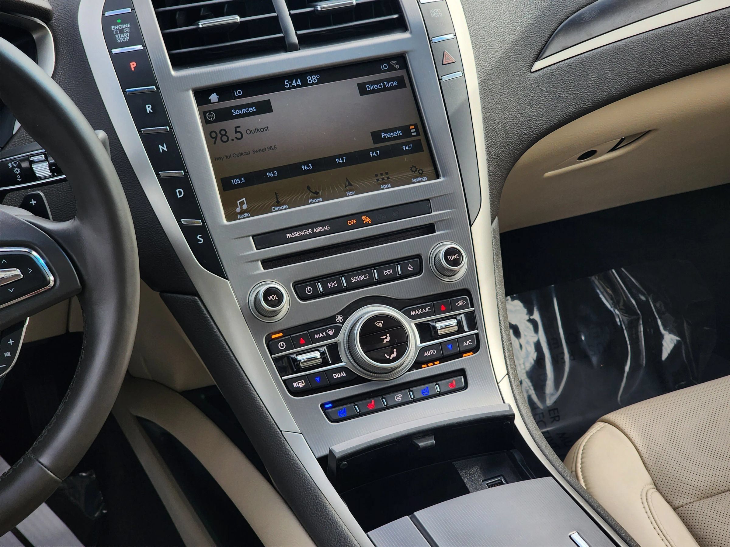 Used 2018 Lincoln MKZ Reserve w/ Climate Package FWD image 14