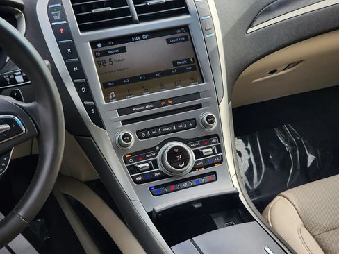 Used 2018 Lincoln MKZ Reserve w/ Climate Package FWD image 14