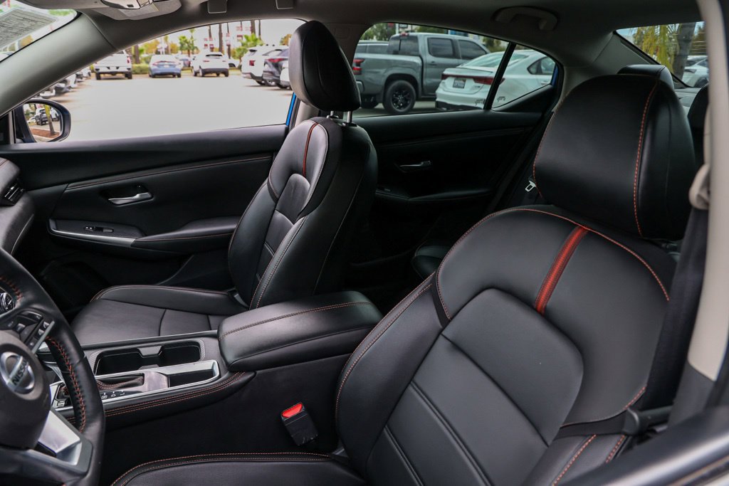 Used 2023 Nissan Sentra SR w/ SR Premium Package FWD image 16