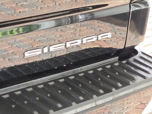 Certified 2024 GMC Sierra 1500 Denali Ultimate image 9