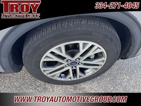 Used 2022 Ford Escape SEL image 13