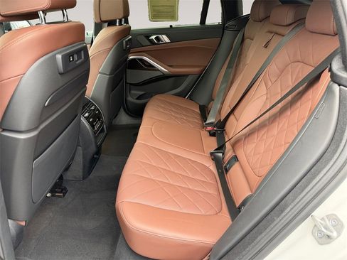 Certified 2023 BMW X6 xDrive40i w/ Executive Package image 13