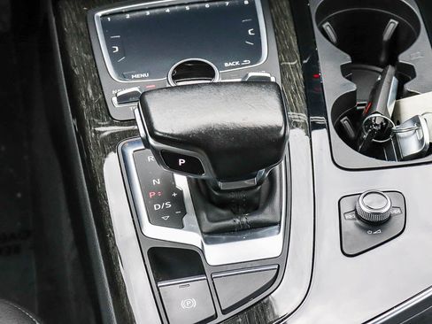 Used 2017 Audi Q7 3.0T Premium Plus AWD/4WD image 24