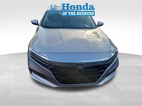 Used 2020 Honda Accord Touring image 2