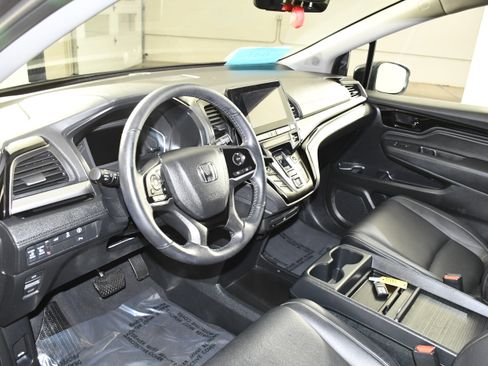 Certified 2023 Honda Odyssey Touring image 2