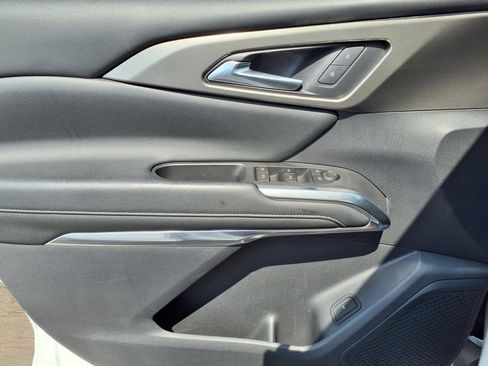 Used 2024 Chevrolet Traverse LS FWD image 20