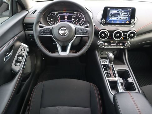 Used 2025 Nissan Sentra SR w/ Lighting Package image 11