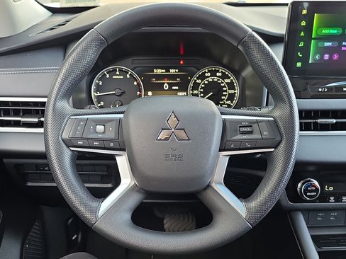 New 2026 Mitsubishi Outlander ES FWD image 14