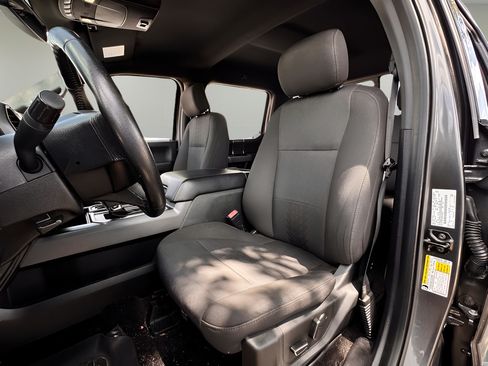Used 2018 Ford F150 XLT w/ Equipment Group 302A Luxury RWD image 7