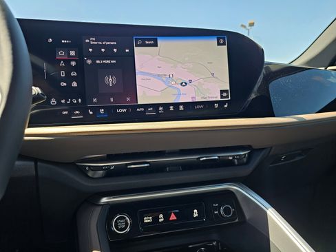 New 2025 Audi Q5 Premium Plus image 18