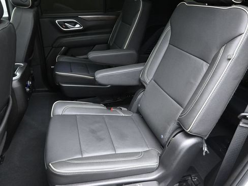 Used 2024 Chevrolet Tahoe Premier AWD/4WD image 29