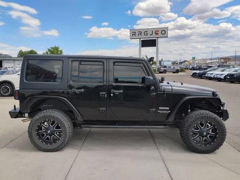 Used 2017 Jeep Wrangler Unlimited Sport w/ Quick Order Package 24S AWD/4WD image 4