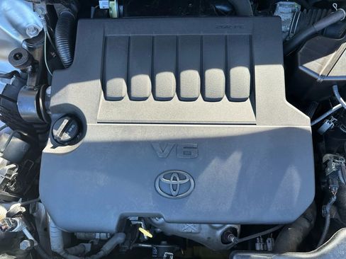 Used 2015 Toyota Venza XLE image 10